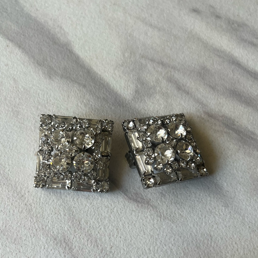 Weiss Vintage Clear Rhinestones Clip Earrings